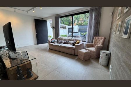 Casa à venda com 3 quartos, 172m² em Butantã, São Paulo