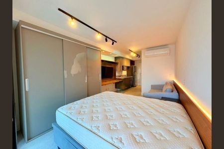 Apartamento à venda com 1 quarto, 33m² em Vila Cordeiro, São Paulo