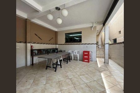 Casa à venda com 3 quartos, 242m² em Jardim das Acacias, São Bernardo do Campo