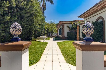 Casa à venda com 460m², 4 quartos e 3 vagas