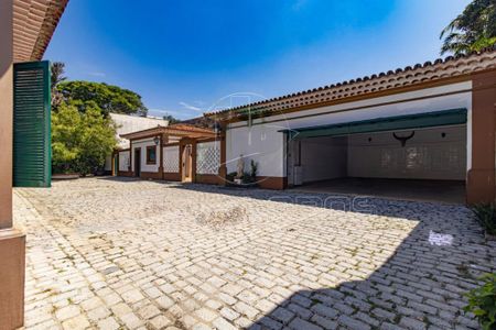 Casa à venda com 460m², 4 quartos e 3 vagas