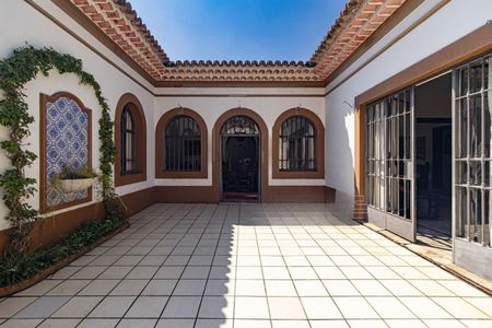 Casa à venda com 460m², 4 quartos e 3 vagas