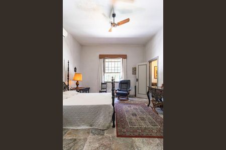 Casa à venda com 460m², 4 quartos e 3 vagas