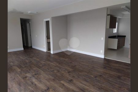 Apartamento à venda com 3 quartos, 134m² em Vila Anastácio, São Paulo