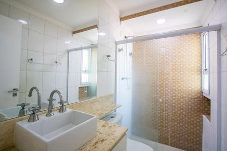Apartamento à venda com 108m², 3 quartos e 2 vagasBanheiro do quarto 1