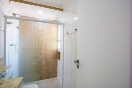 Apartamento à venda com 108m², 3 quartos e 2 vagasBanheiro do quarto 1