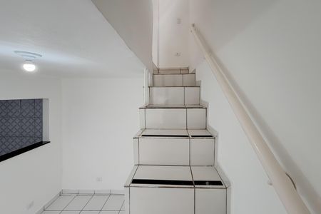 Casa para alugar com 60m², 1 quarto e sem vagaEscada