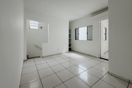 Casa para alugar com 60m², 1 quarto e sem vagaQuarto 