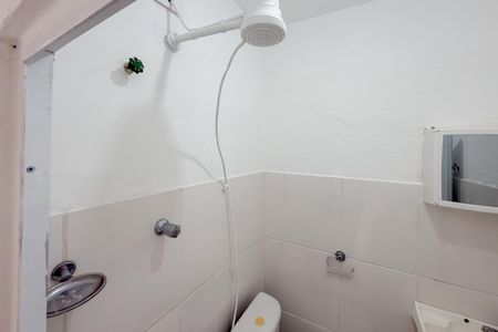 Casa para alugar com 60m², 1 quarto e sem vagaBanheiro do Quarto