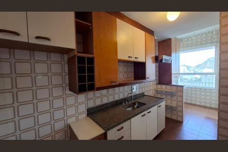 Apartamento à venda com 61m², 1 quarto e 1 vaga