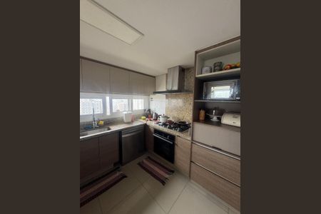 Apartamento para alugar com 191m², 4 quartos e 2 vagasCozinha