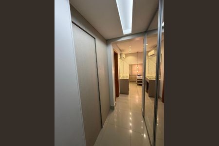 Apartamento para alugar com 191m², 4 quartos e 2 vagasCorredor