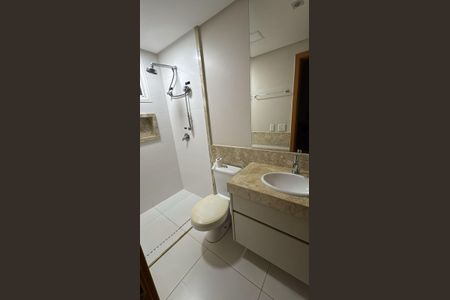 Apartamento para alugar com 191m², 4 quartos e 2 vagasBanheiro