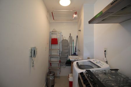 Apartamento à venda com 80m², 2 quartos e 1 vagaÁrea de Serviço