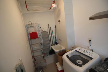 Apartamento à venda com 80m², 2 quartos e 1 vagaÁrea de Serviço