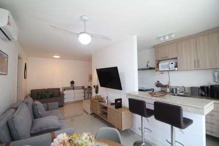 Apartamento à venda com 80m², 2 quartos e 1 vagaSala