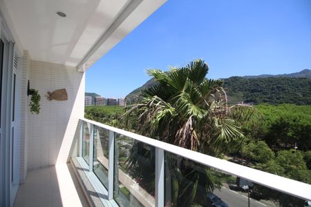 Apartamento à venda com 80m², 2 quartos e 1 vagaVaranda