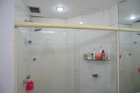 Apartamento à venda com 118m², 3 quartos e 2 vagasBanheiro Social