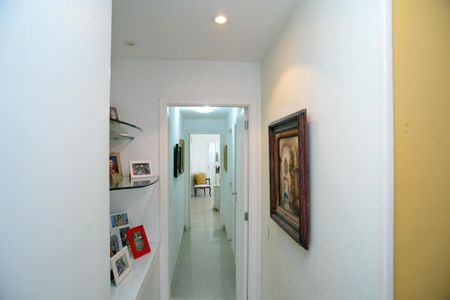 Apartamento à venda com 118m², 3 quartos e 2 vagasCorredor