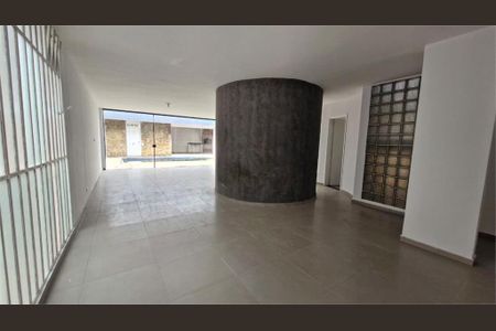 Casa à venda com 373m², 5 quartos e 6 vagas