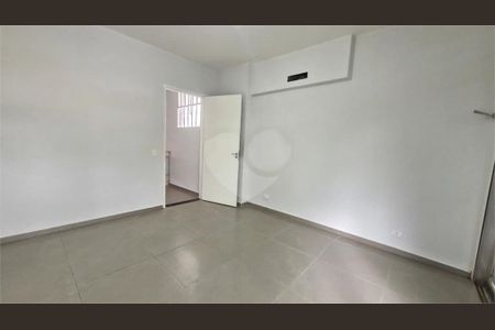 Casa à venda com 373m², 5 quartos e 6 vagas