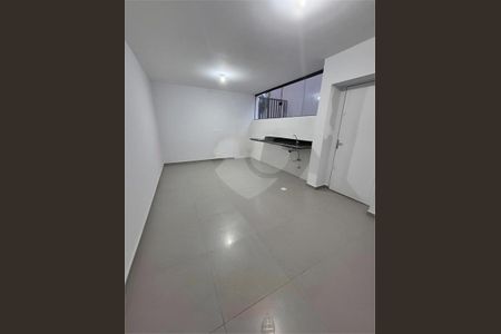 Casa à venda com 5 quartos, 373m² em Alto de Pinheiros, São Paulo