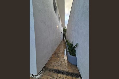 Casa à venda com 373m², 5 quartos e 6 vagas