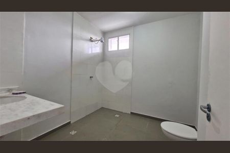 Casa à venda com 373m², 5 quartos e 6 vagas