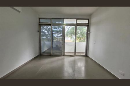 Casa à venda com 5 quartos, 373m² em Alto de Pinheiros, São Paulo