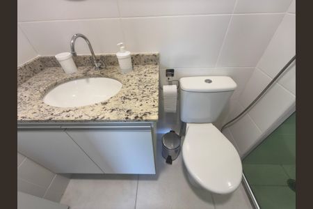 Apartamento à venda com 52m², 2 quartos e 1 vagaBanheiro Social