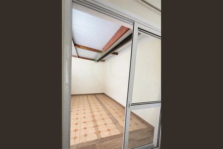 Casa à venda com 100m², 3 quartos e 2 vagas