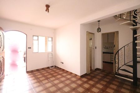 Casa à venda com 105m², 2 quartos e 1 vagaSala