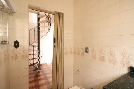 Casa à venda com 105m², 2 quartos e 1 vagaLavabo