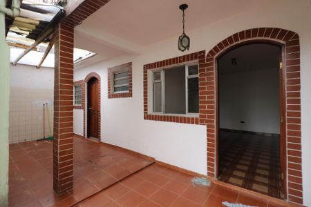 Casa à venda com 105m², 2 quartos e 1 vagaQuintal