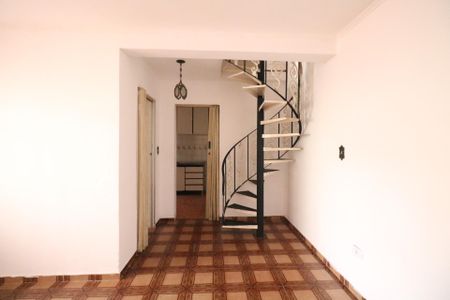 Casa à venda com 105m², 2 quartos e 1 vagaSala