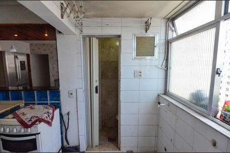 Apartamento à venda com 60m², 2 quartos e 1 vagaÁrea de Serviço