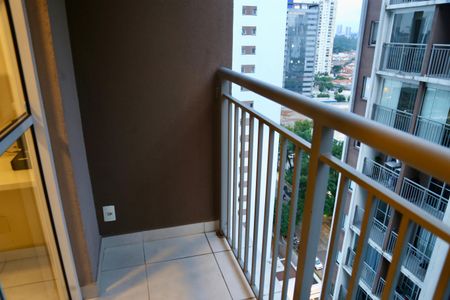 Apartamento à venda com 28m², 1 quarto e sem vaga Apartamento à venda com 28m², 1 quarto e sem vagaSacada
