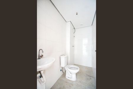 Banheiro  de apartamento para alugar com 1 quarto, 27m² em Vila Carrão, São Paulo