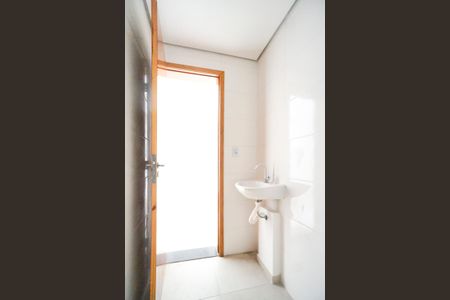 Banheiro  de apartamento para alugar com 1 quarto, 27m² em Vila Carrão, São Paulo