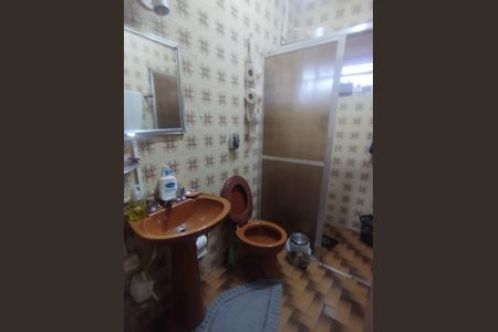 Banheiro de casa à venda com 3 quartos, 132m² em Centro, Diadema