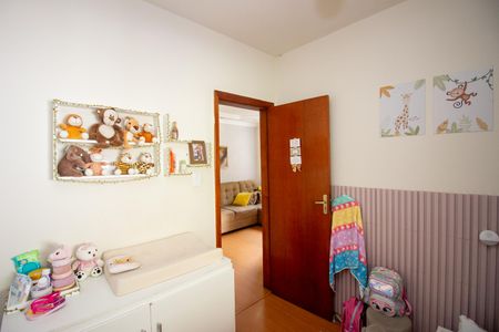 Casa à venda com 280m², 4 quartos e 3 vagas Casa à venda com 280m², 4 quartos e 3 vagasQuarto 2