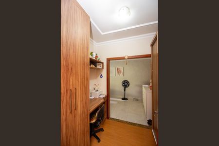 Casa à venda com 280m², 4 quartos e 3 vagas Casa à venda com 280m², 4 quartos e 3 vagasQuarto 3