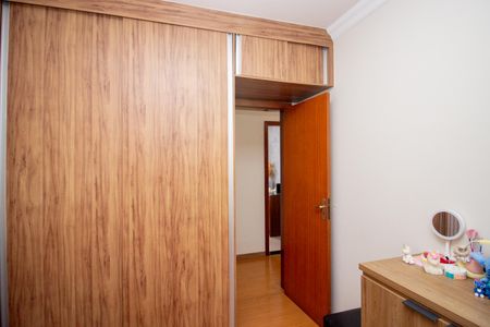 Casa à venda com 280m², 4 quartos e 3 vagas Casa à venda com 280m², 4 quartos e 3 vagasQuarto 1