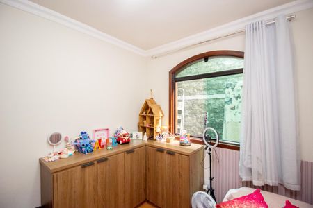 Casa à venda com 280m², 4 quartos e 3 vagas Casa à venda com 280m², 4 quartos e 3 vagasQuarto 1