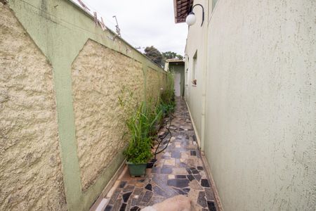 Casa à venda com 280m², 4 quartos e 3 vagas Casa à venda com 280m², 4 quartos e 3 vagasQuintal