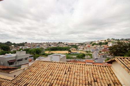 Casa à venda com 280m², 4 quartos e 3 vagas Casa à venda com 280m², 4 quartos e 3 vagasVista