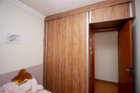Casa à venda com 280m², 4 quartos e 3 vagas Casa à venda com 280m², 4 quartos e 3 vagasQuarto 1