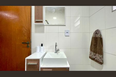 Casa para alugar com 100m², 3 quartos e 2 vagas Casa para alugar com 100m², 3 quartos e 2 vagasBanheiro