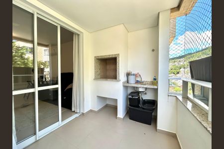 Apartamento para alugar com 63m², 2 quartos e 2 vagasVaranda