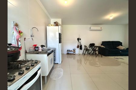 Apartamento para alugar com 63m², 2 quartos e 2 vagasCozinha 